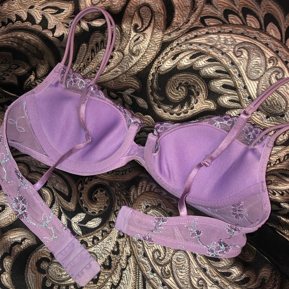 2/$30 VS Angels Bra - 34B - Picture 5 of 5